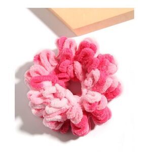 Pink Fuzzy Scrunchie *2/12$